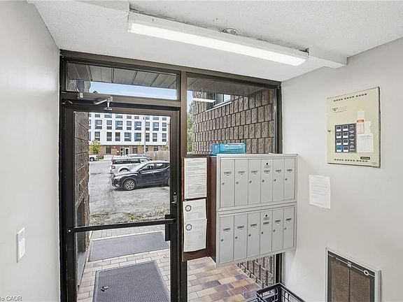 4th image of 482 James St N #104