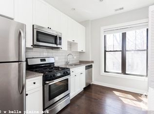 1600 W Belle Plaine Ave #517, Chicago, IL 60613