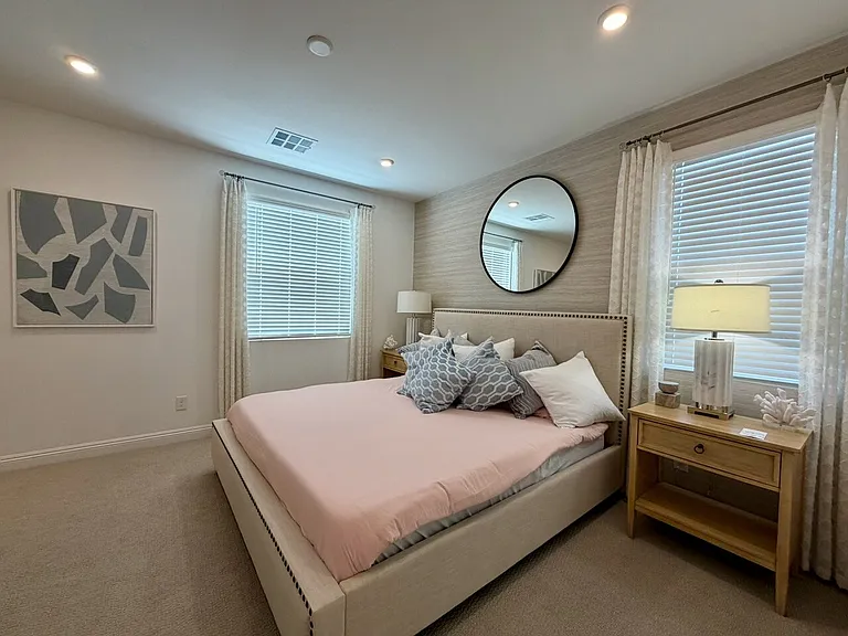 802 Royal Beekman St — Photo 27