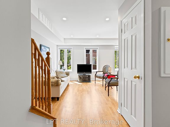 5th image of 312 John St #362