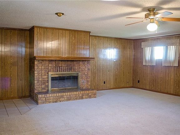 5th image of 1019 Appleblossom Ln