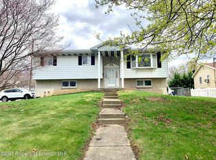 628 Cypress St, Throop, PA 18512