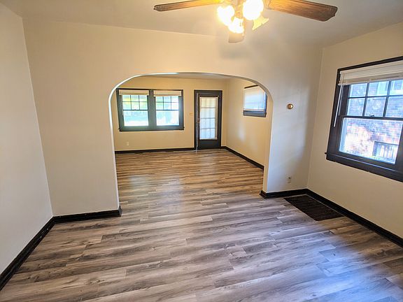 2nd image of 45 Jenny Ln #45