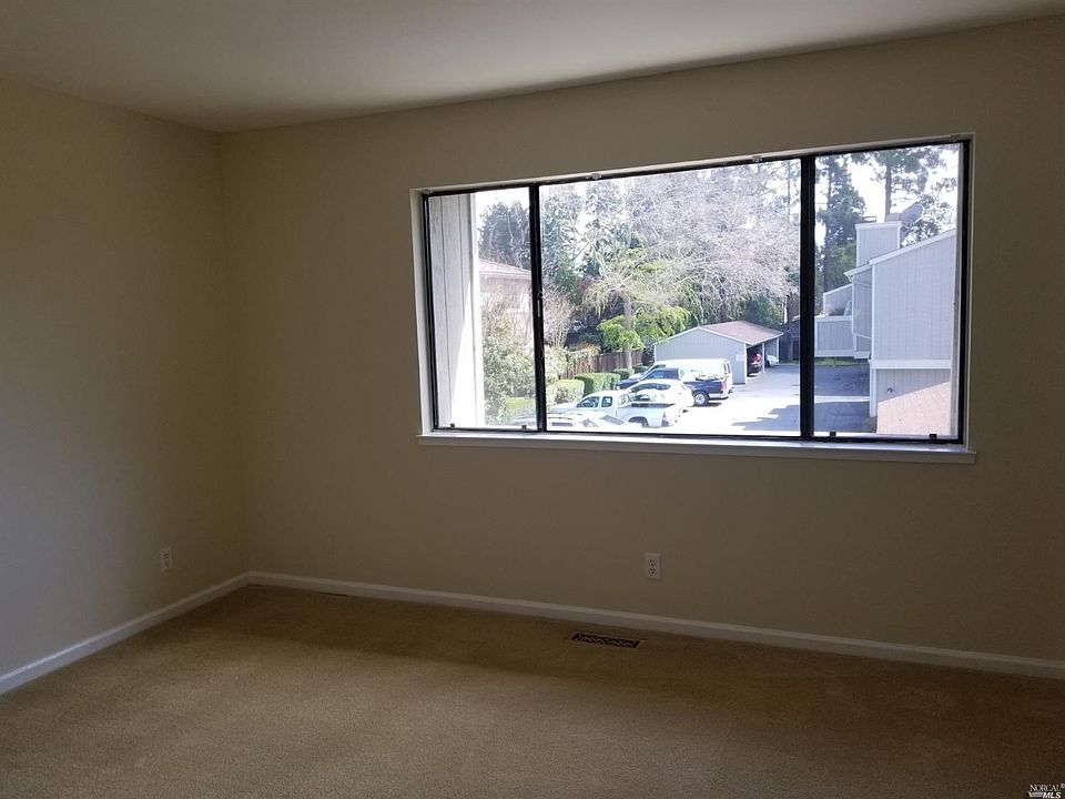 2nd bedroom is nice sized facing the front.