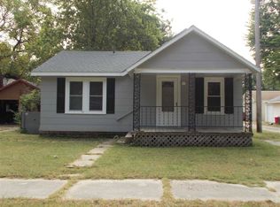 215 E 17th Ave, Winfield, KS 67156