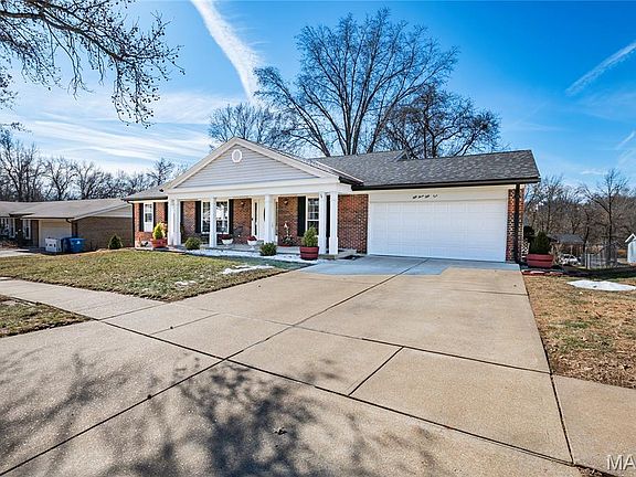 2nd image of 5355 Casa Royale Dr