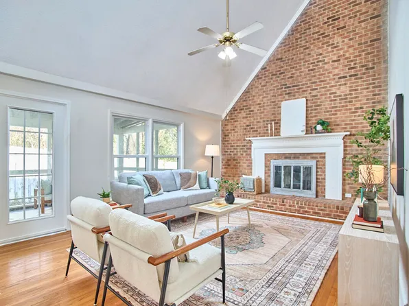 1918 Peppertree St, Durham, NC 27705