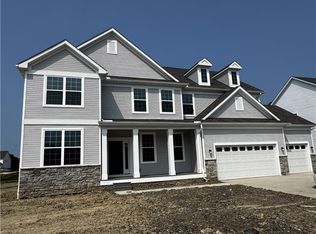 32646 Royal Troon Dr, Avon Lake, OH 44012