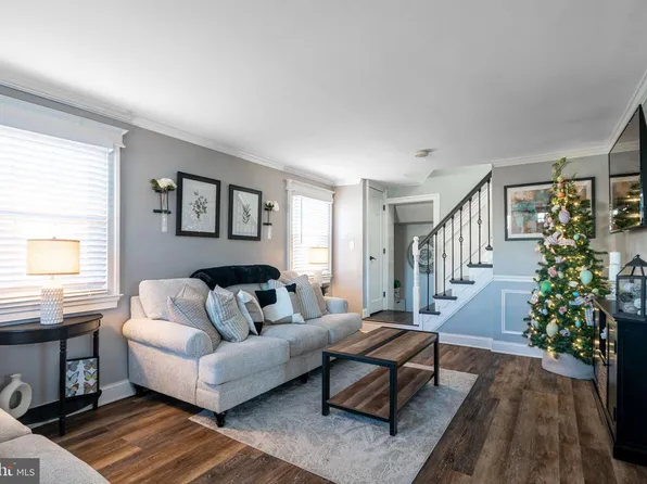 860 Wyndom Ter, Secane, PA 19018