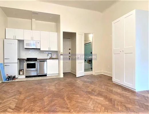 Rented by Sovereign Associates | media 2