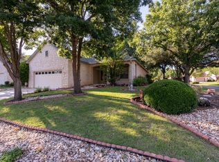 166 Whispering Wind Dr, Georgetown, TX 78633
