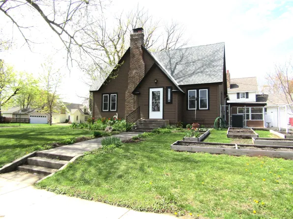 141 Summit Ave, Montevideo, MN 56265