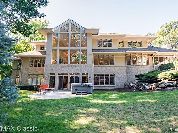 4th image of 5811 Turnberry Dr