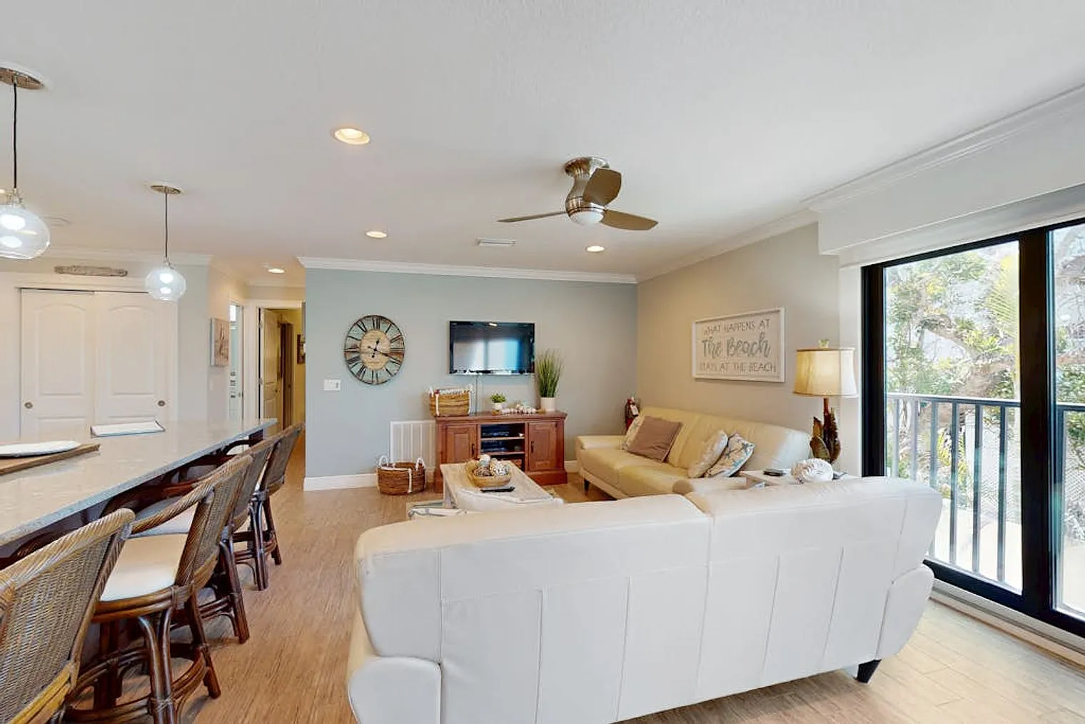 1 bed, 1.0 bath, 861 sqft, $7,175 — Photo 2
