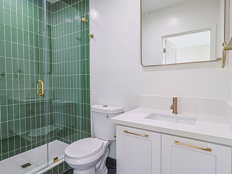 1227 N June St — Photo 7