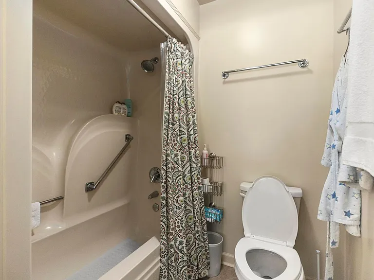 566 Homewood Dr — Photo 14