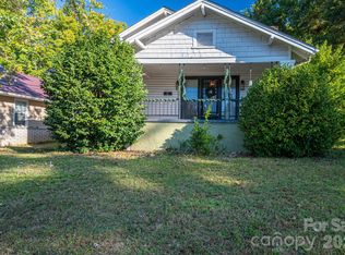 407 3rd Ave SE, Hickory, NC 28602