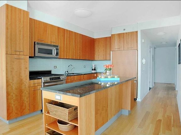 5th image of 11 E 29th St APT 35A