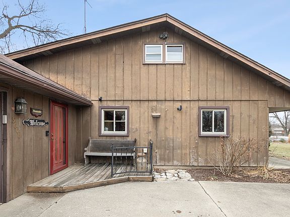 3rd image of 5608 S Gilbert Ave