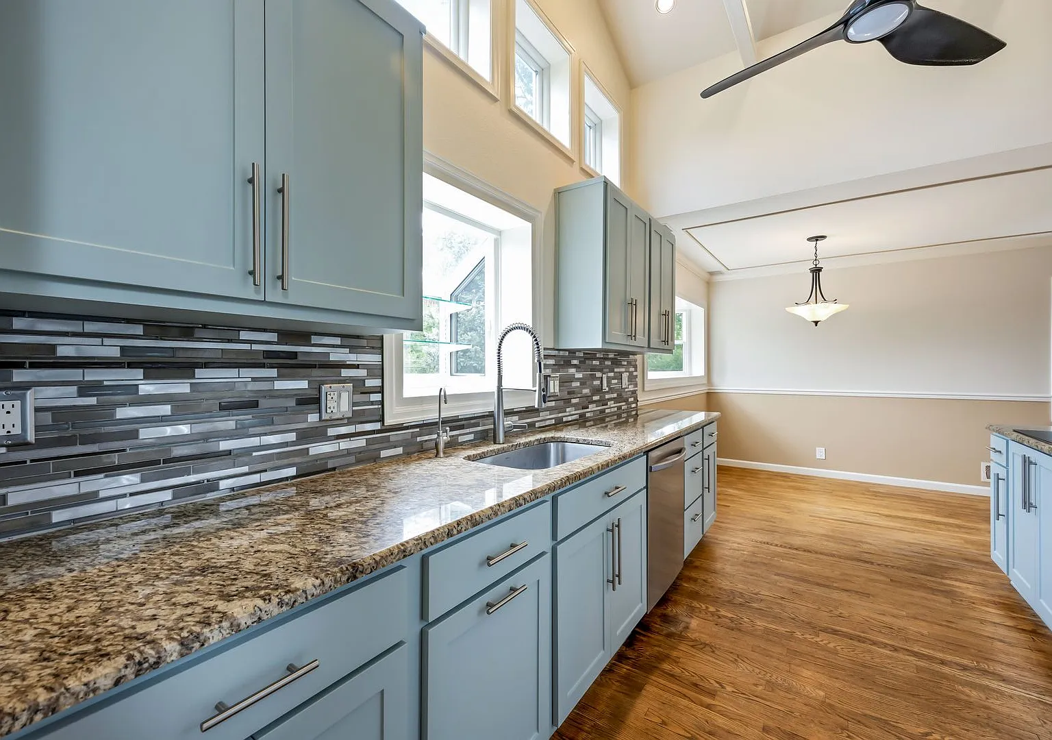 Beautifully Remodeled 4-Bedroom Home with Huge Backyard, New Deck & Views — Photo 4
