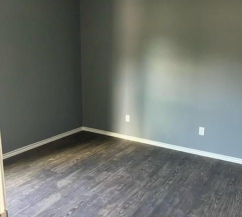 5th image of 3320 Polk St