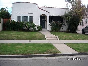1st image of 744 N Poinsettia Pl