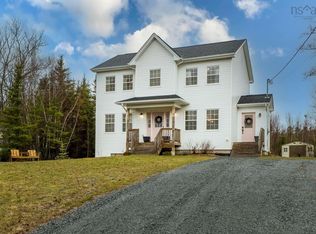 15 Acorn Ave, East Hants, NS B2S 1Y5