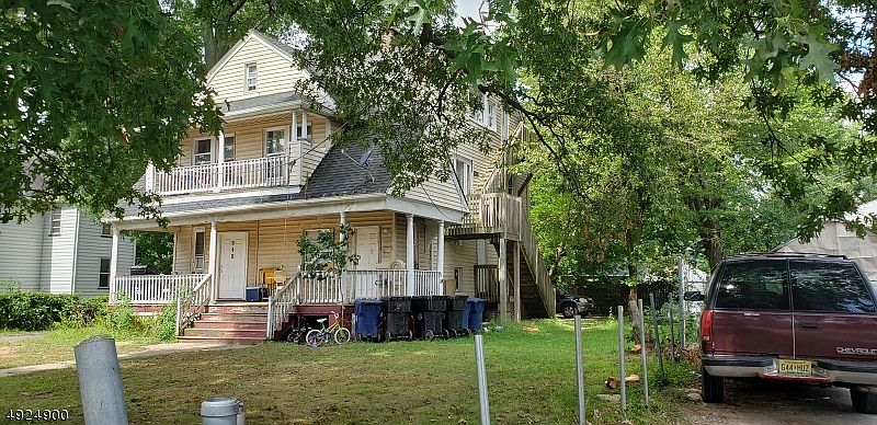 2nd image of 938-44 W Front St