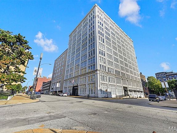 2nd image of 1501 Locust St APT 306