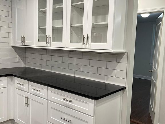 3rd image of 170 Lake Ave #1