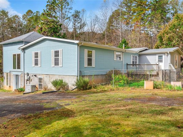 158 Courtney Dr, Walhalla, SC 29691