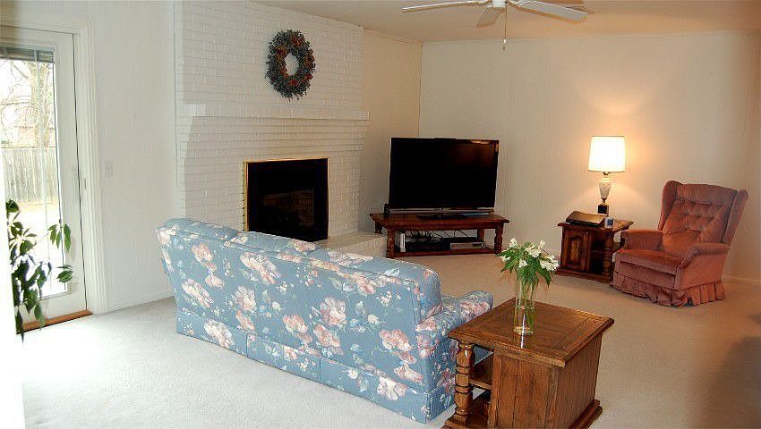 1st image of 1517 Canterbury Dr