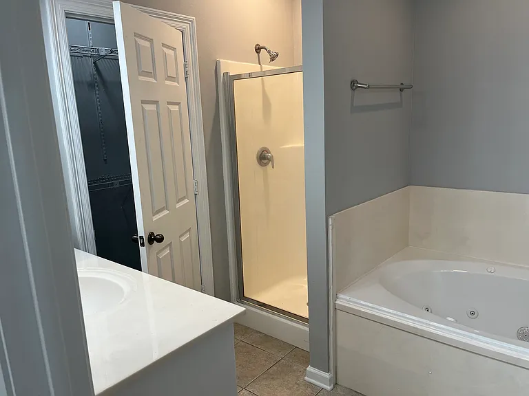 7929 Essen Cove Dr — Photo 12