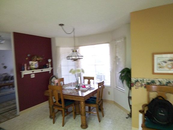 5th image of 637 Tiburon Ln