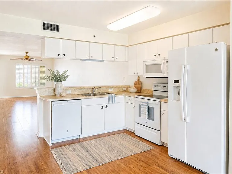 4965 Sandra Bay Dr #102 — Photo 6