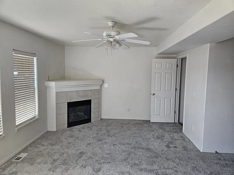 5311 Sunshade Point — Photo 14