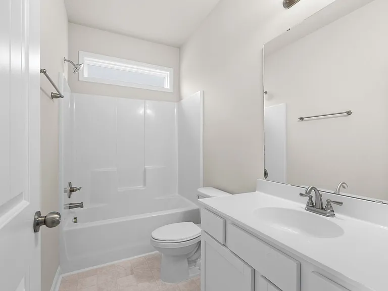 2033 Folkstone Woods Ln — Photo 17