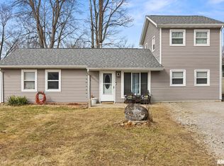 2236 E Linnhill Ln, Washington, IL 61571