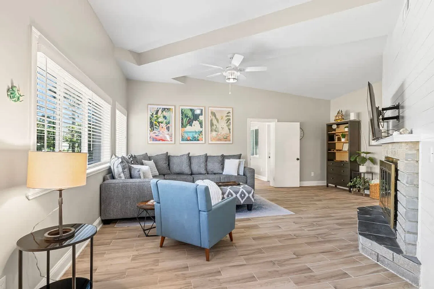 3 bed, 2.0 bath, 1711 sqft, $4,158 — Photo 1