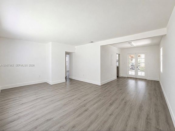 3rd image of 4060 SW 6th St