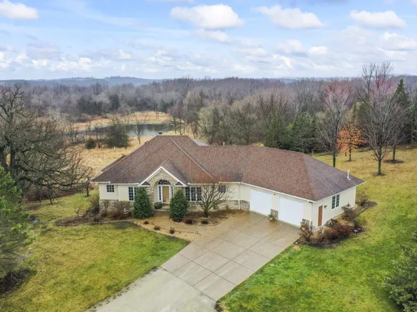 4175 Circle Lake Trl, Faribault, MN 55021