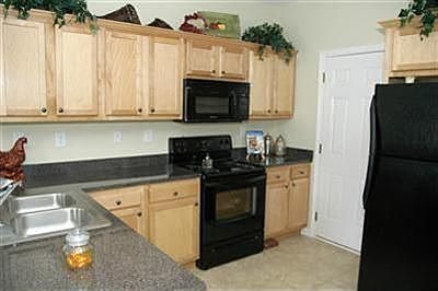 3rd image of 3814 Nadia Ln