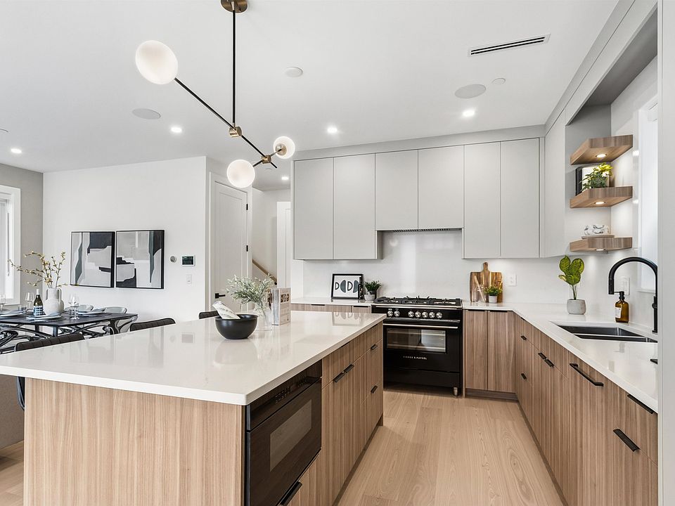 1st image of 2258 Napier St #1