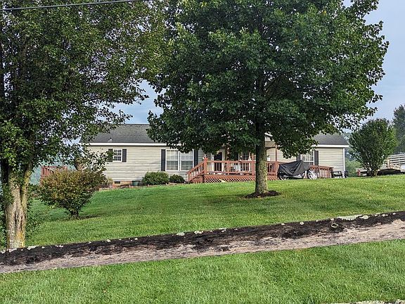 2nd image of 17961 Overlook Dr