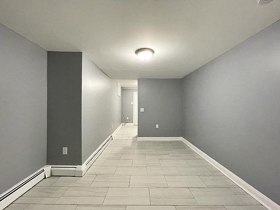 3rd image of 143 Duncan Ave #Bb