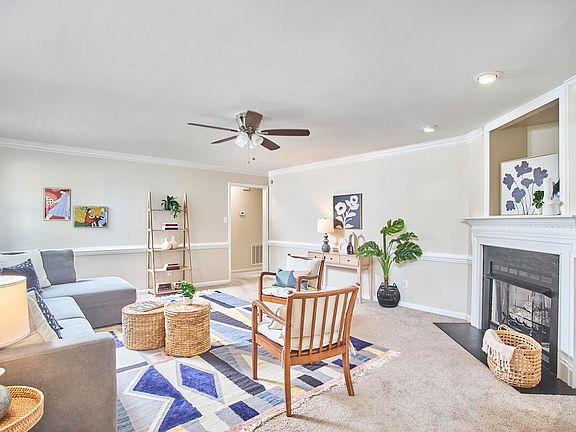 4th image of 875 Sunrise Dr