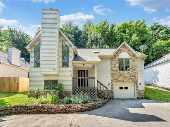 2630 Grandin Rd SW, Roanoke, VA 24015