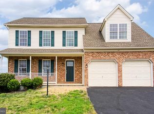 61 Vermeer Ln, Martinsburg, WV 25401