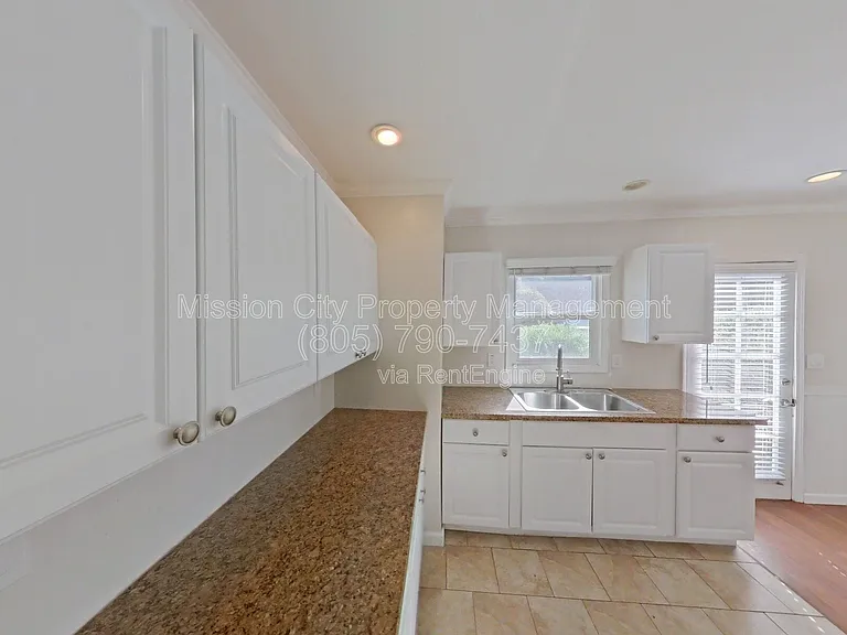 515 N Alisos St #B — Photo 5