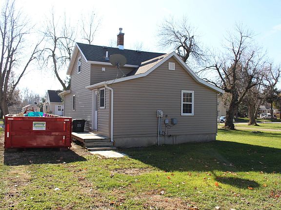 5th image of 1715 Miller St
